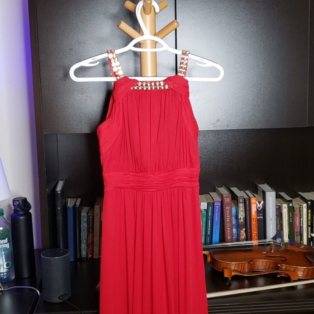 Sangria Bridesmaid Red Dress Size 2 Gold Chain